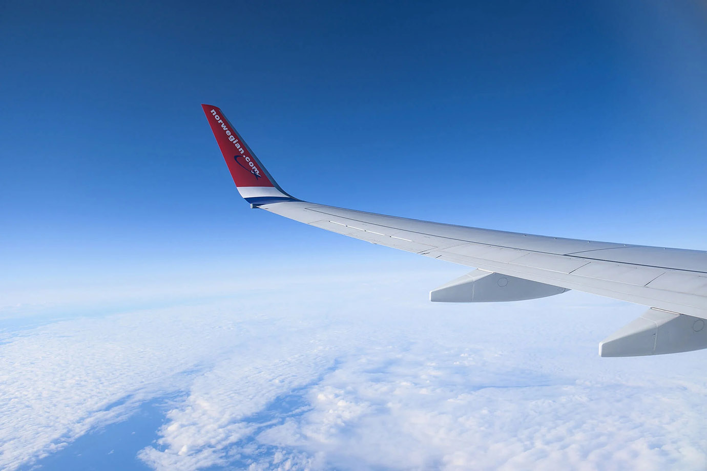 Die Wahl des richtigen Fluges nach Norwegen: So senken Sie die Reisekosten